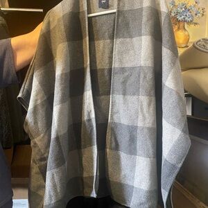 GAP Gray Plaid Poncho